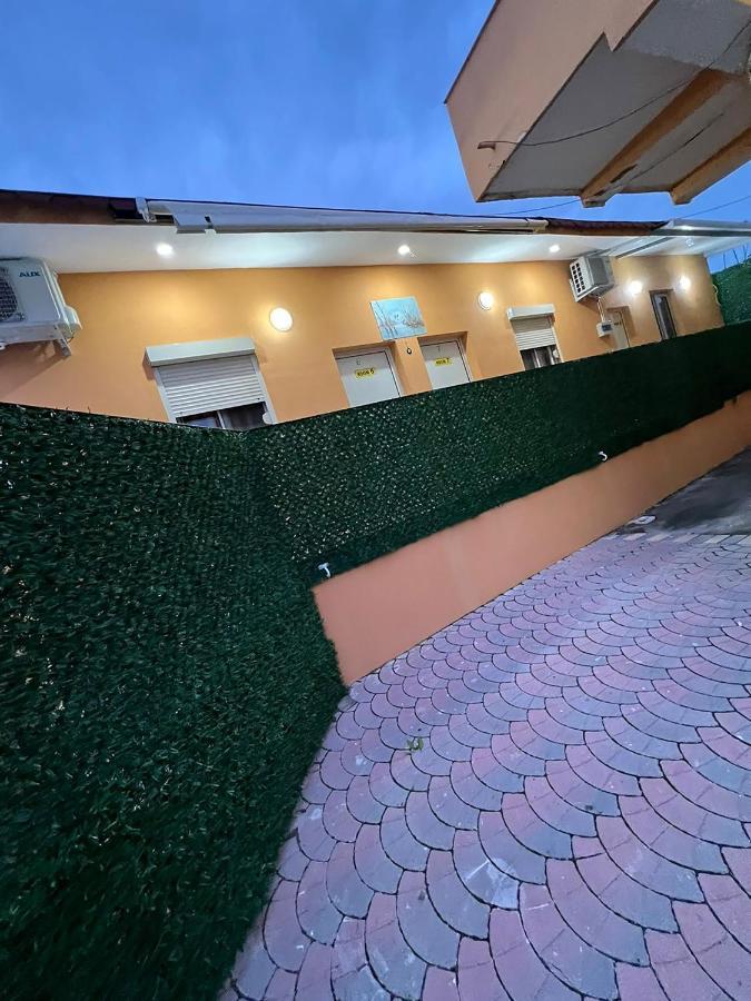 Hotel Ziku Durrës Buitenkant foto