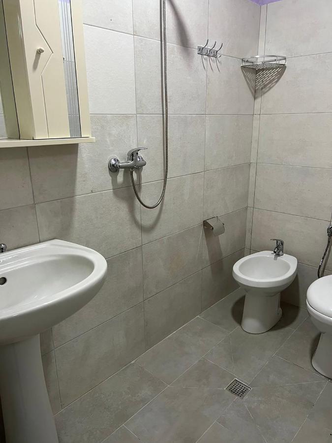 Hotel Ziku Durrës Buitenkant foto