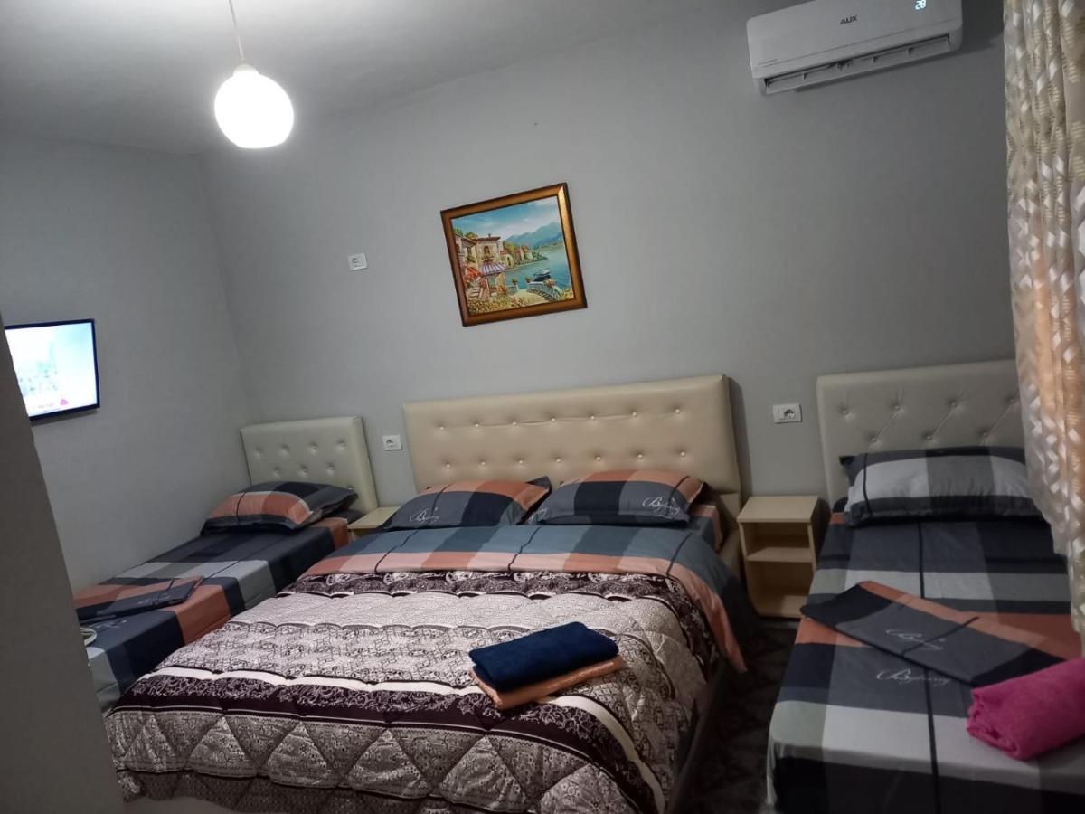 Hotel Ziku Durrës Buitenkant foto
