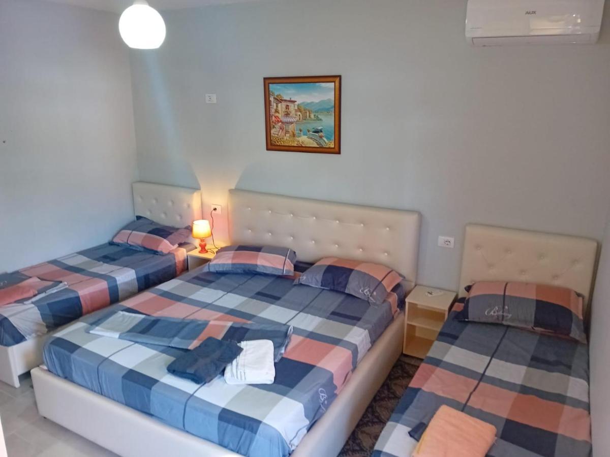 Hotel Ziku Durrës Buitenkant foto